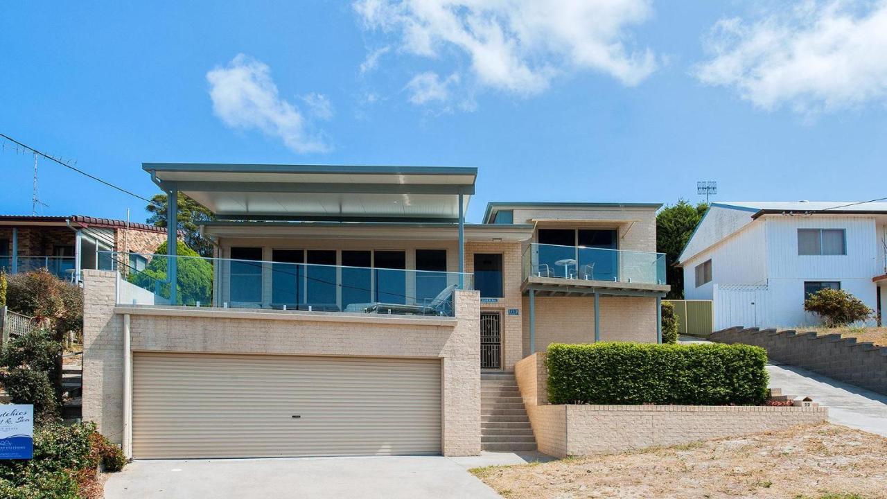 Dutchie'S Sand & Sea Beach House - Easy Walk To The Beach Nelson Bay Exterior photo